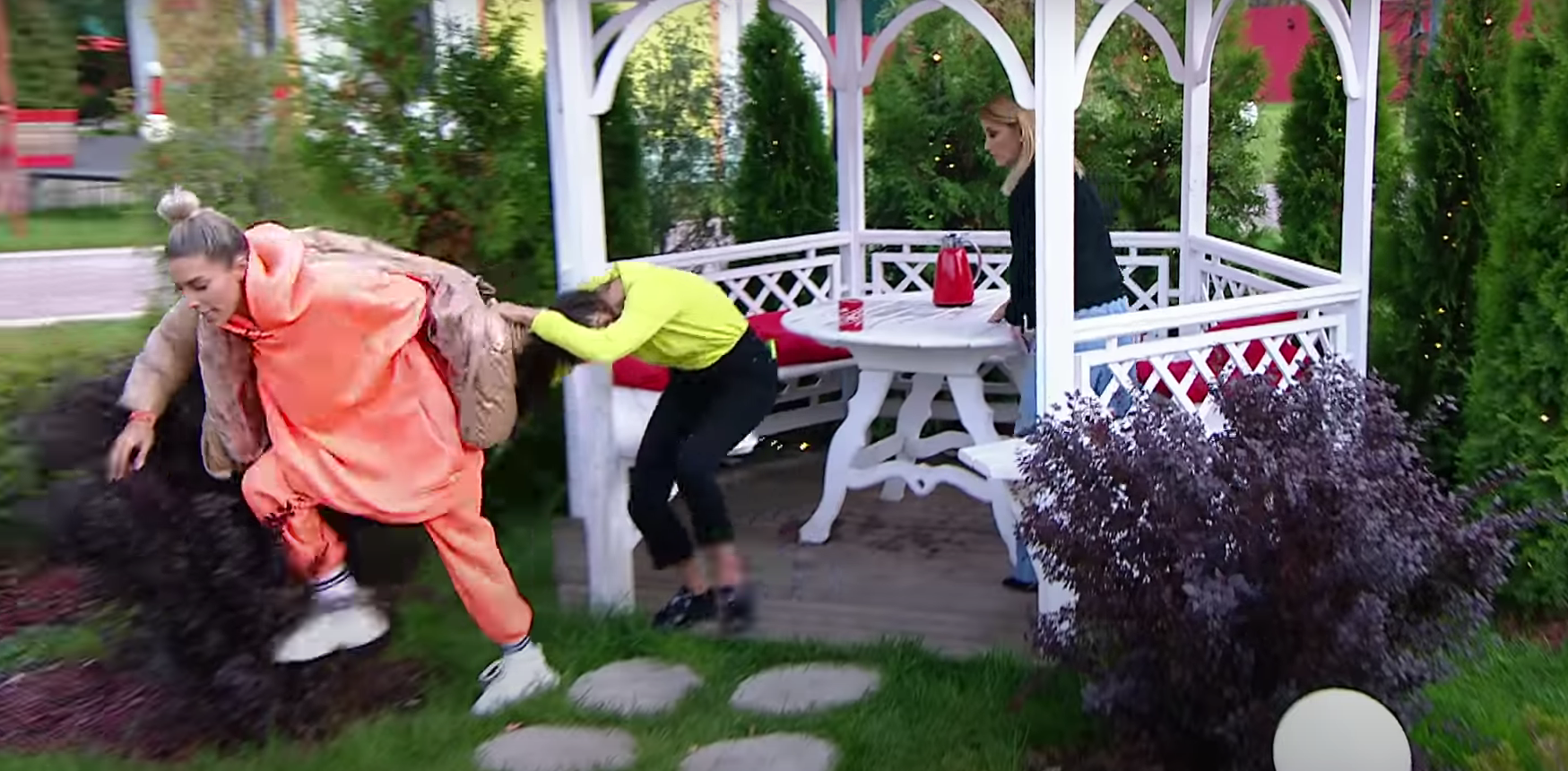 Кристина Бухынбалтэ и Анна Мадан получили награду в номинации "Дружба года"