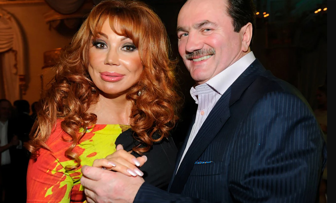 Гражданский муж Распутиной разводится со своей официальной супругой Гражданский муж Распутиной разводится со своей официальной супругой