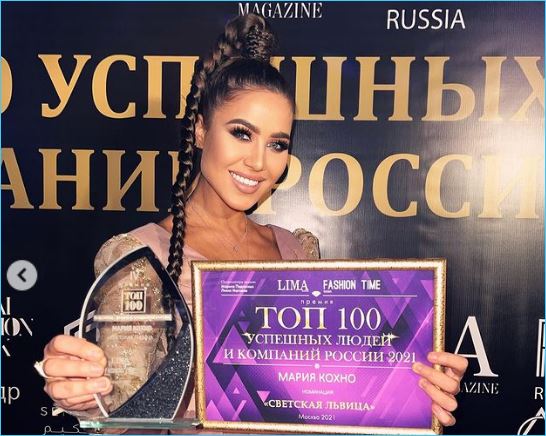 Мария Кохно не может определиться, кто она - скрипачка или светская львица