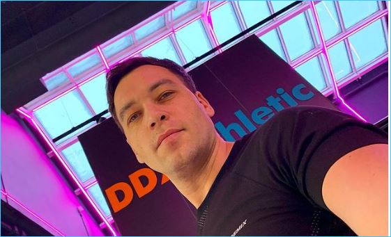 Стас Каримов появился на Доме 2, радуется Андрей Черкасов