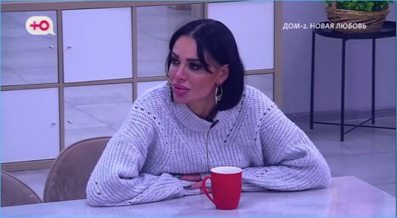 Черкасов считает, что Адеев унизил Юлию Белую своим отношением к ней