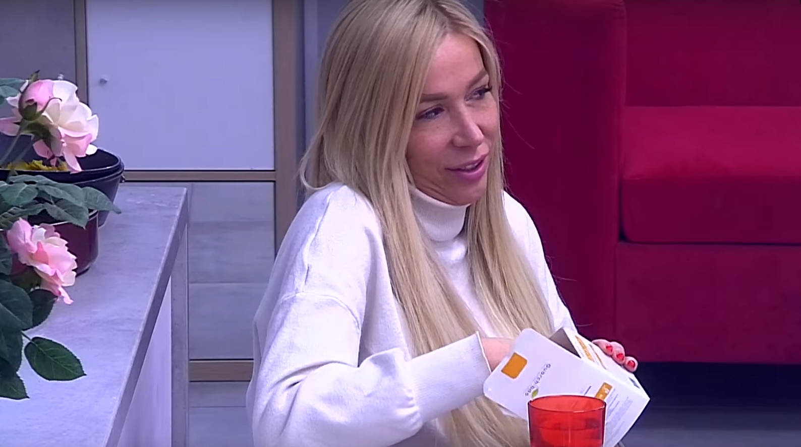 Захарова считает, что Ермакова должна вернуться на Дом 2 после отпуска