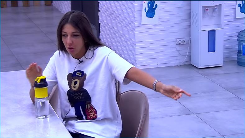 Адеев растоптал остатки репутации Яны Захаровой