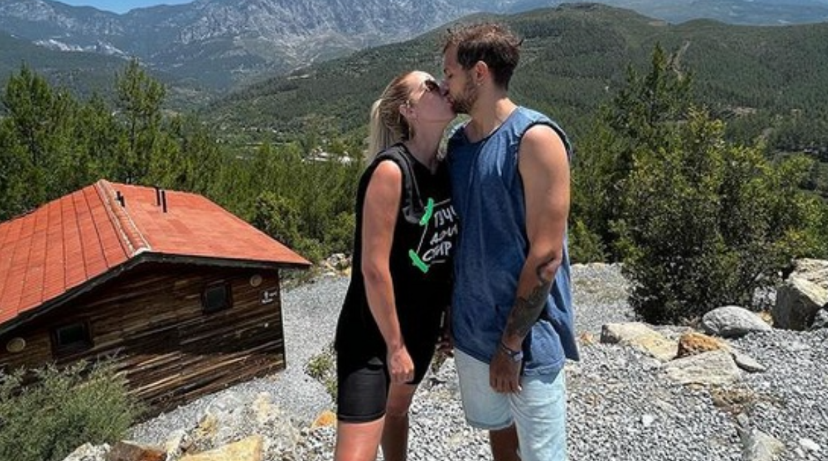 Ермакова и Чистов возвращаются из Турции на Дом 2 с новыми планами на жизнь Ермакова и Чистов возвращаются из Турции на Дом 2 с новыми планами на жизнь