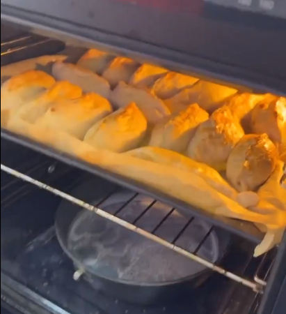 Горина продаёт пирожки на Доме 2, Николайчук подсчитывает прибыль