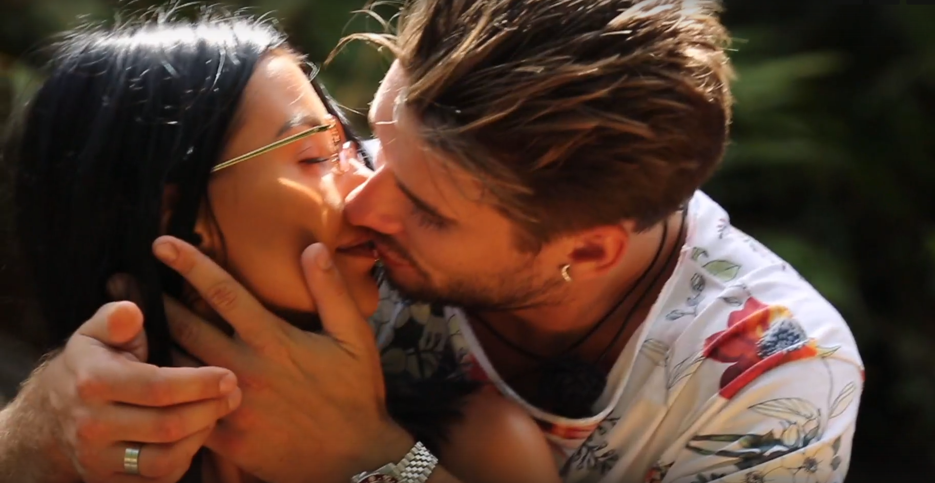 Розовое платье и банкет возле озера - невеста Евгения Ромашова рассказала о будущей свадьбе на Доме 2