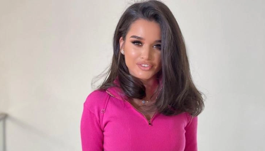 Ксения Бородина не знает по именам легкодоступных девиц Дома 2 Ведущая Ксения Бородина не знает по именам легкодоступных девиц Дома 2