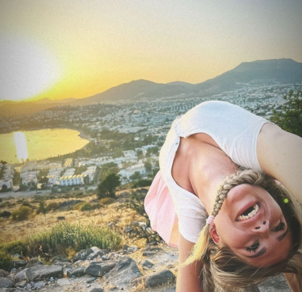 "Ещё одна свадьба сорвётся на Доме 2?" - Бабушка Алёны Опенченко предсказала расставание Ромашова и Бигриной