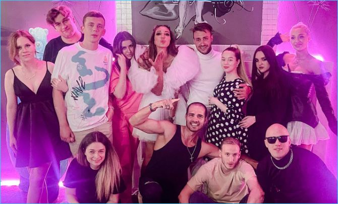 Алексей Безус считает, что среди крутых друзей Яны Захаровой не хватает Алены Опенченко