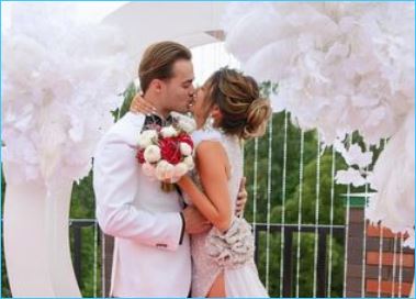 Алексей Купин и Майя Донцова отмечают кожаную свадьбу на Бали