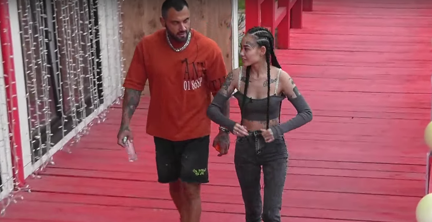 Выяснилось, почему Арина Ким боится Гранта Выяснилось, почему Арина Ким боится Гранта