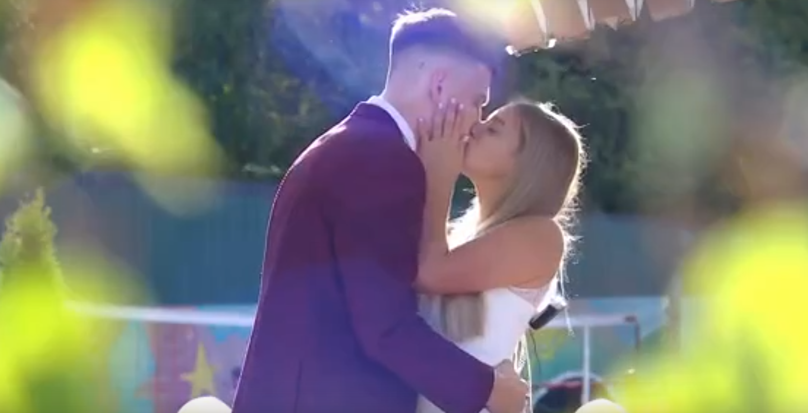 Антон Санников и Ксения Орлова расстались из-за разных взглядов на жизнь Антон Санников и Ксения Орлова расстались из-за разных взглядов на жизнь