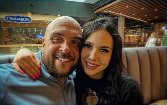 Жемчугову повезло с женой Настей больше, чем Николайчуку с Гориной, считают в сети Жемчугову повезло с женой Настей больше, чем Николайчуку с Гориной, считают в сети