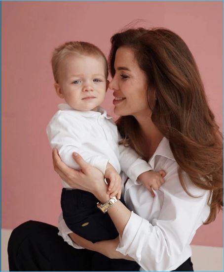 Александра Гозиас счастлива, что у неё есть двухлетний солнечный сын