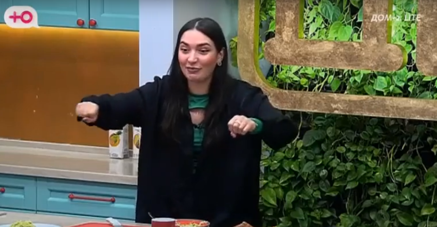 Козлов рекламирует себя и помогает похудеть Екатерине Гордеевой Козлов рекламирует себя и помогает похудеть Екатерине Гордеевой