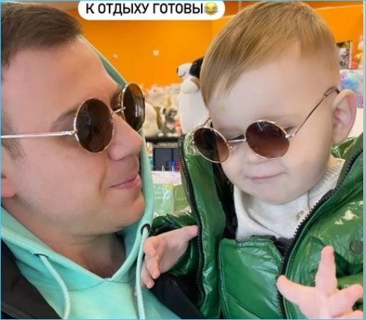 Валерий Блюменкранц изменился, собираясь на отдых с женой и сыном, утверждает Анна Левченко