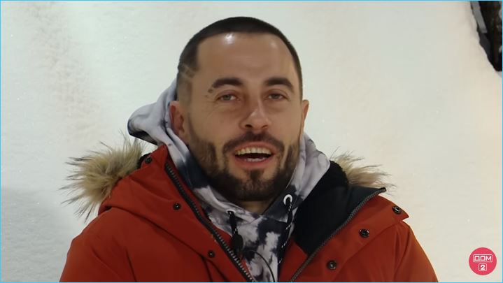 Антон Тетерев счастлив, что у него с Гуриной есть отдельная комната