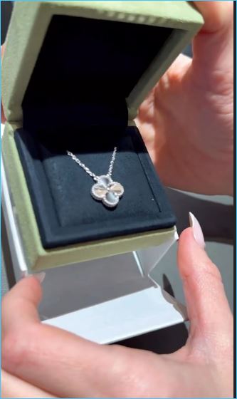 Как Андрей Черкасов порадовал жену Кристину дорогим подарком