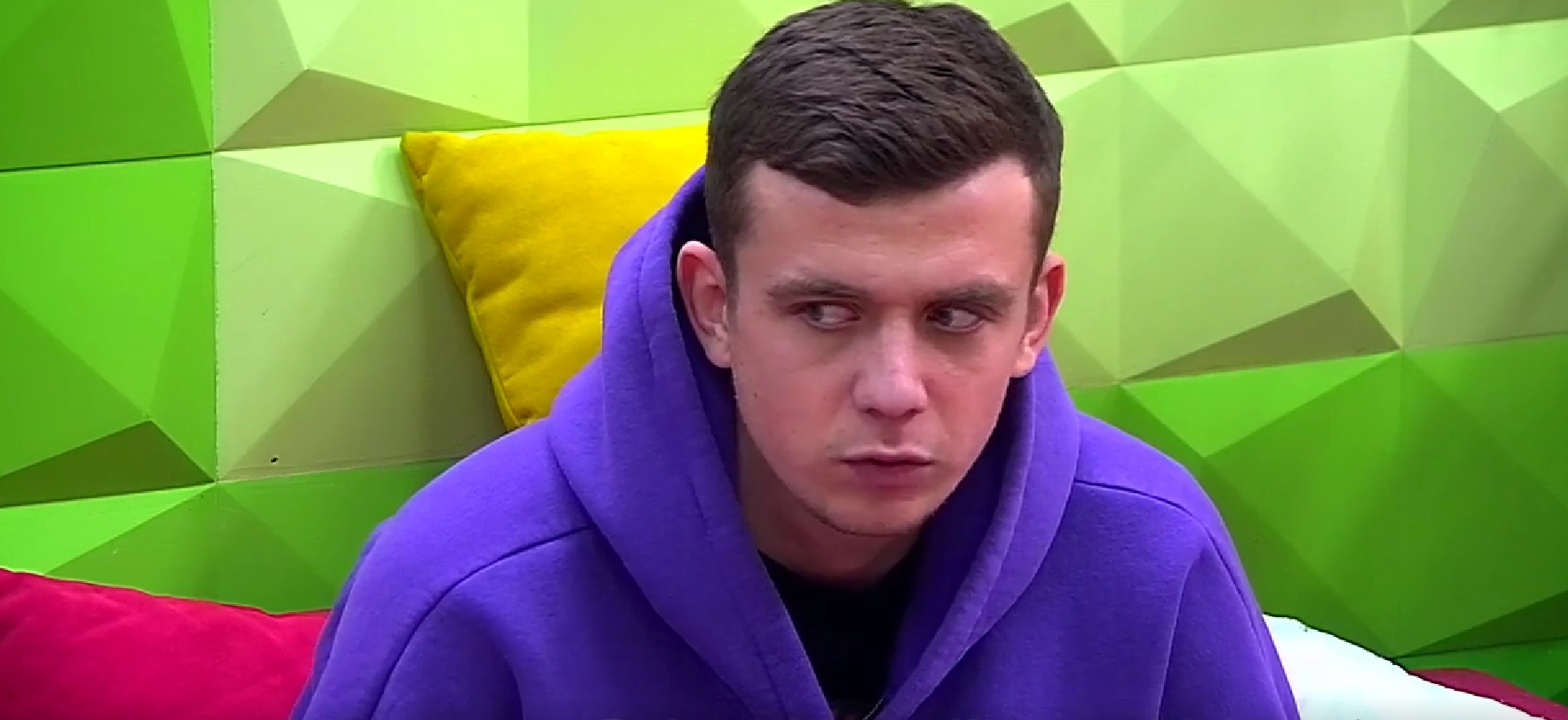 Артур Николайчук начал отнимать хлеб у Анны Левченко