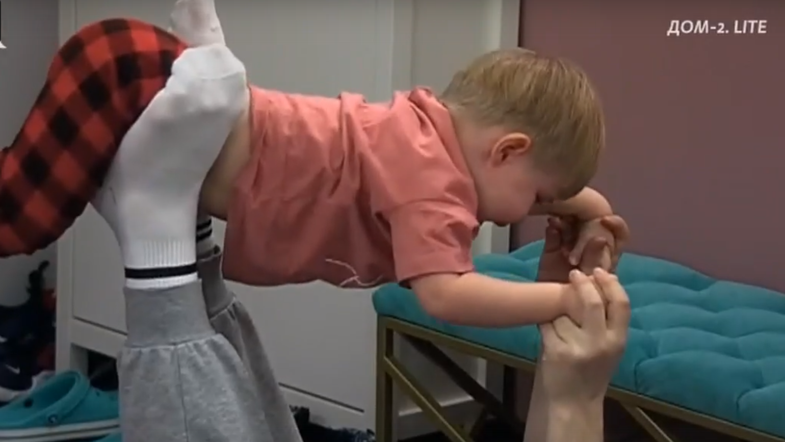 Саша Черно голодна на жизнь и хочет наверстать упущенное