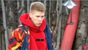 вот Такие ранимые парни работают в стриптизе, потрясены зрители Дома 2