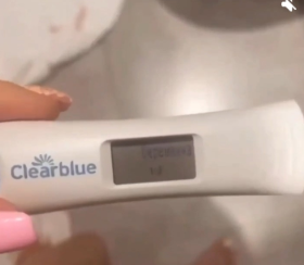 Алёна Рапунцель показала тест с двумя полосками и поделилась радостной новостью