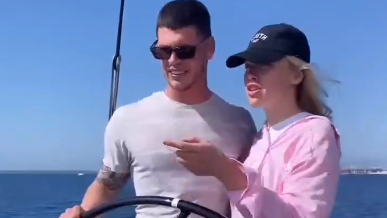 Анастасия Петраковская просит зрителей Дома 2 не завидовать её счастью