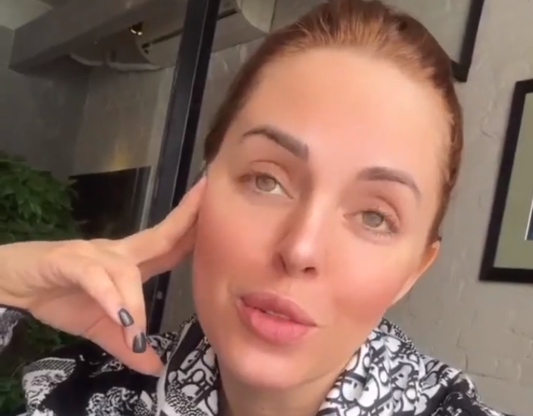 Юлия Ефременкова не знает, как справиться с навалившимися проблемами