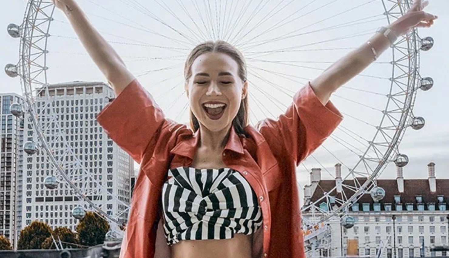 Следственный комитет России завел дело против блогера Лерчек