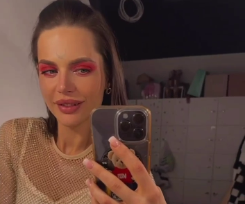 Селена Майер рассказала про нюансы в работе стриптизёршей