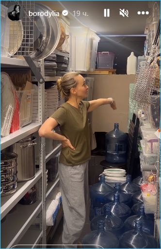 Запас продуктов Натальи Варвиной удивил не только Ксению Бородину Запас продуктов Натальи Варвиной удивил не только Ксению Бородину