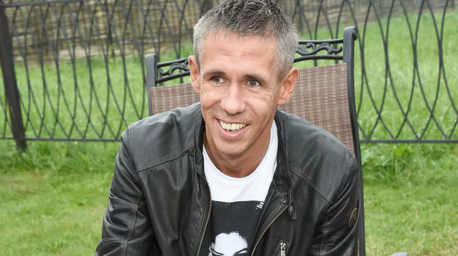 Алексей Панин назвал слухи о близости с собакой 