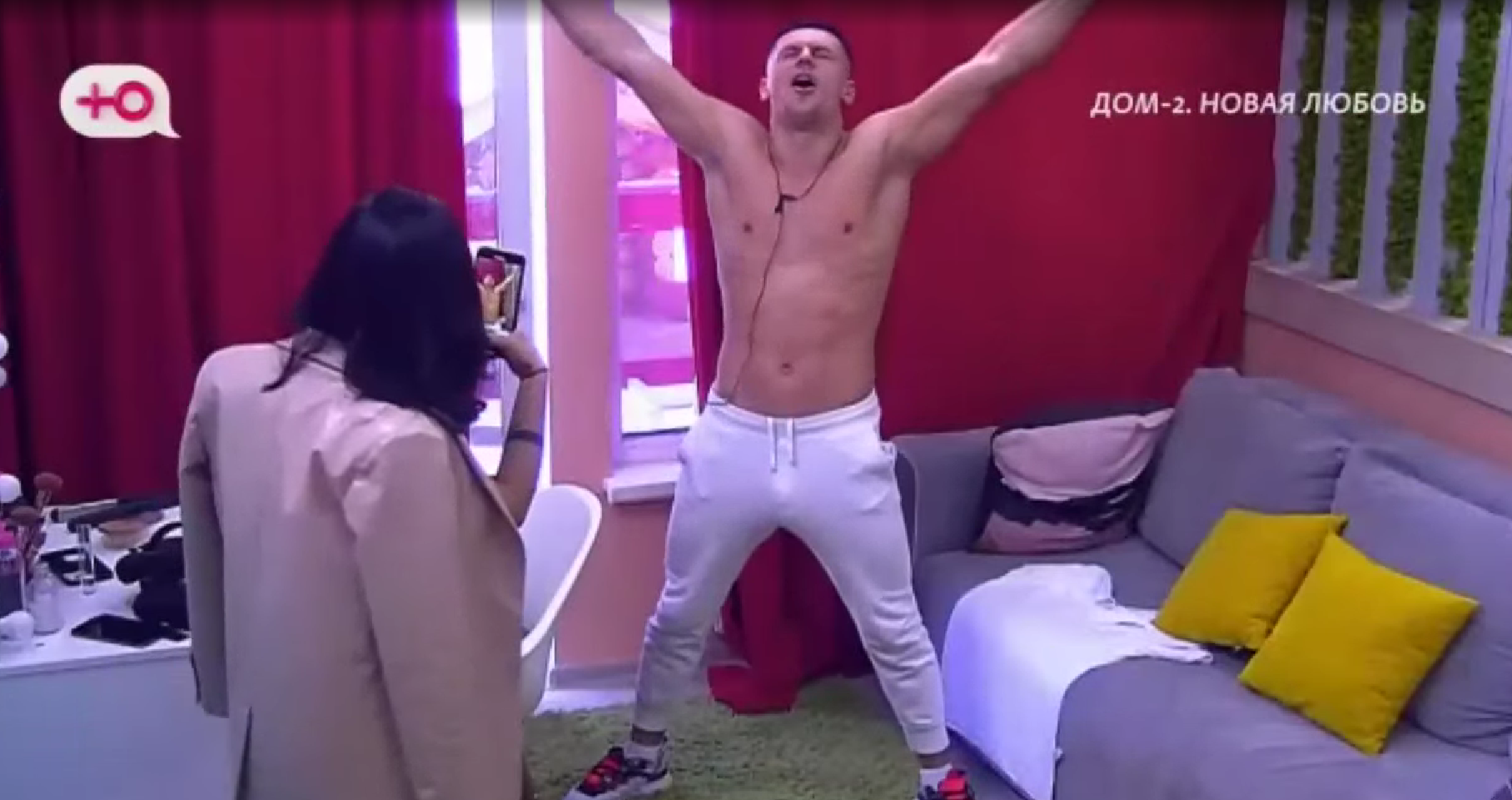 "Сотрясение мозга." - Бухынбалтэ рассказала о последствиях потасовки с Барзиковым "Сотрясение мозга." - Кристина Бухынбалтэ рассказала о последствиях потасовки с Барзиковым