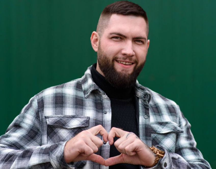 Кирилл Архипов женится 13 июля и приглашает участников Дома 2
