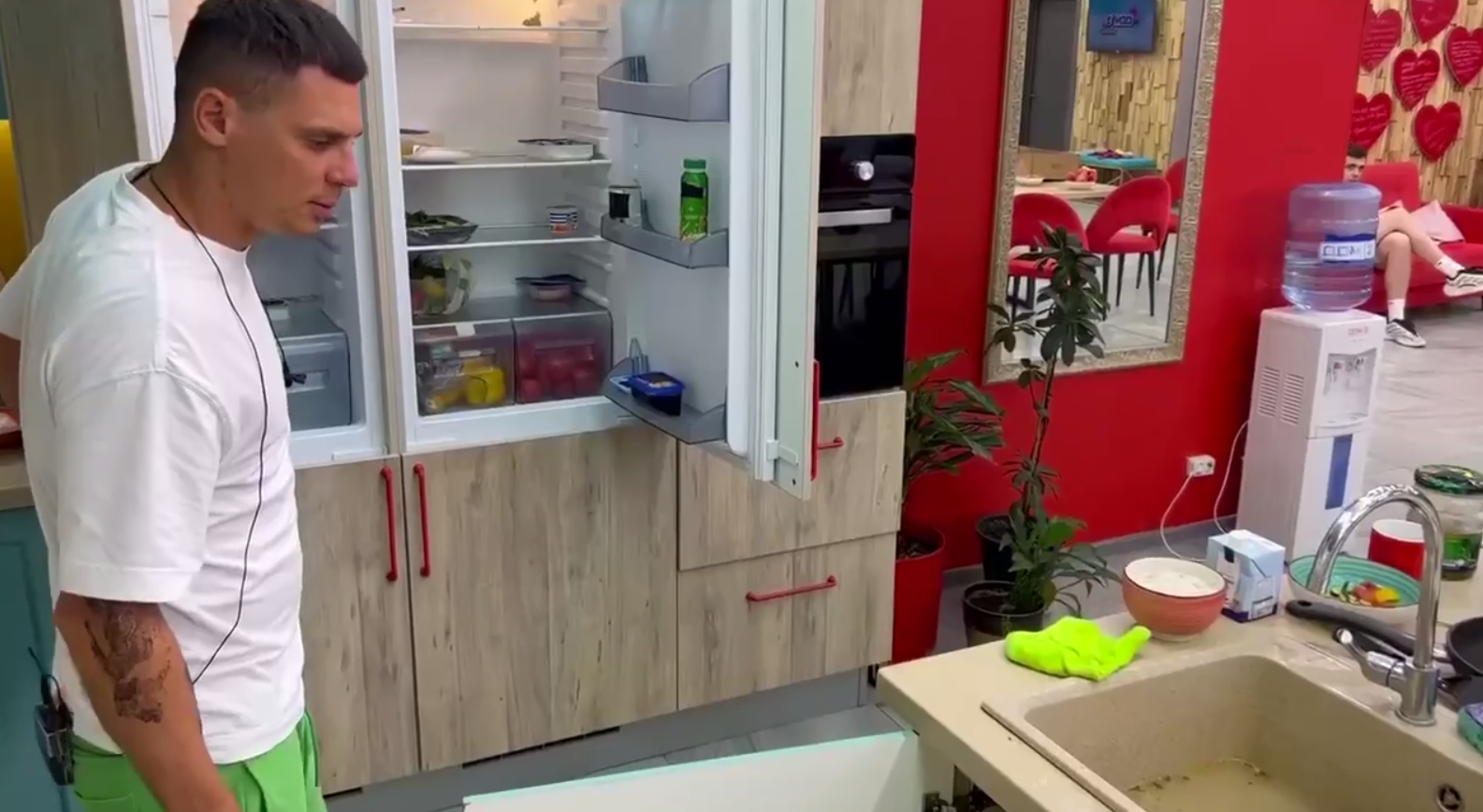 Лиза Полыгалова покидает проект из-за работы в Дубае