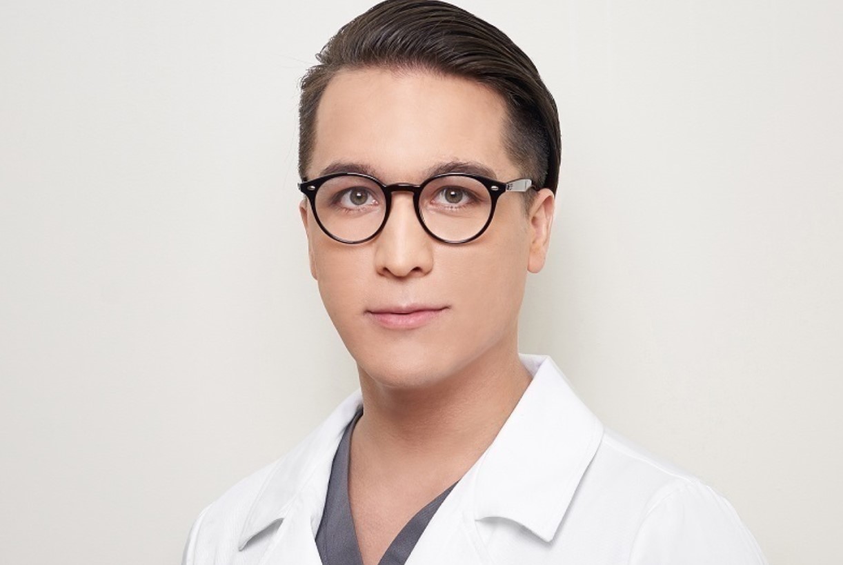 В сети появились новости об угрозах, поступающих в адрес оппонентов хирурга Хайдарова В сети появились новости об угрозах, поступающих в адрес оппонентов хирурга Хайдарова