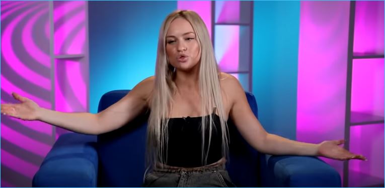 Рахимовой и Самониной пришлось оправдываться за ночь с мужчиной за периметром