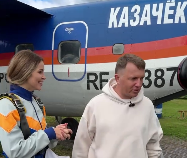 Яббаров устроил жене адреналиновую встряску и отправил Голд прыгать с парашютом