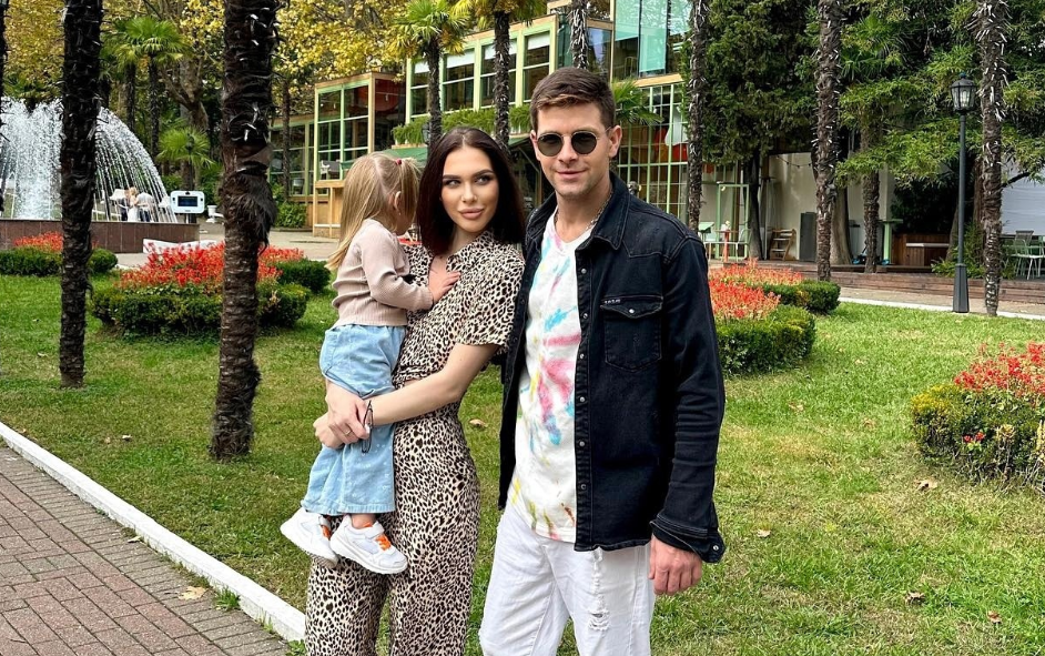 Яна Шевцова и Мария Петрова устроили разборки из-за Димы Дмитренко