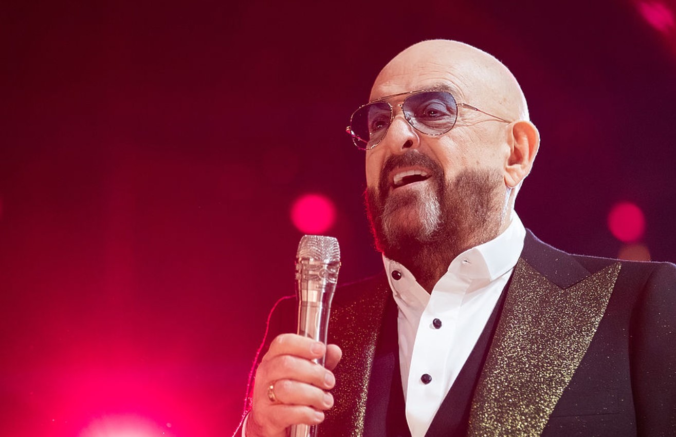 Михаил Шуфутинский отказался от гастролей за рубежом Михаил Шуфутинский отказался от гастролей за рубежом