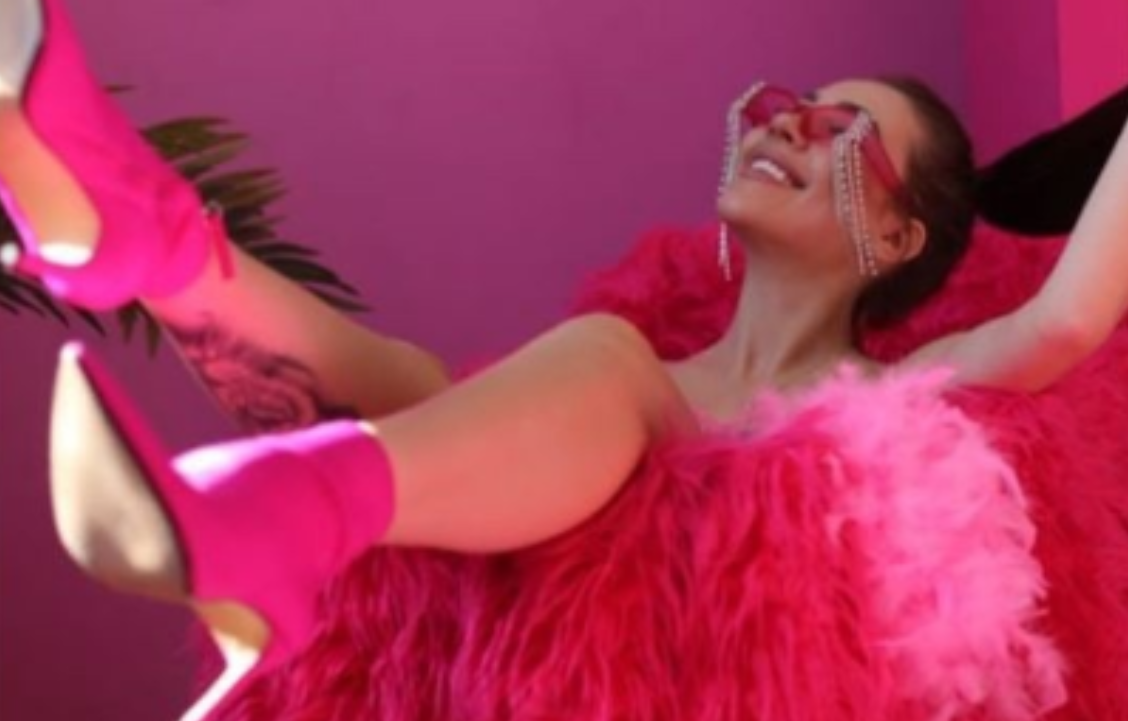 Алёна Рапунцель принимает поздравления с 27-летием и третьей беременностью Алёна Рапунцель принимает поздравления с 27-летием и третьей беременностью