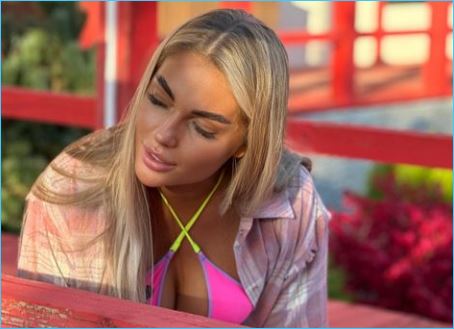 Екатерина Скалон присоединилась к скандалу с хирургом Тимуром Хайдаровым Екатерина Скалон присоединилась к скандалу с хирургом Тимуром Хайдаровым