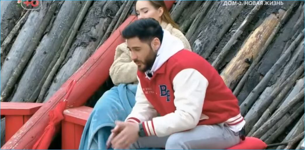 Тигран Салибеков уверен, что не дает поводов для ревности своей беременной жене Вике Тигран Салибеков уверен, что не дает поводов для ревности своей беременной жене Вике