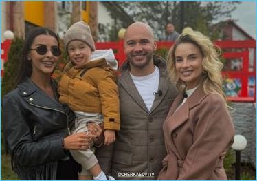 Андрей Черкасов с женой исследуют Грузию