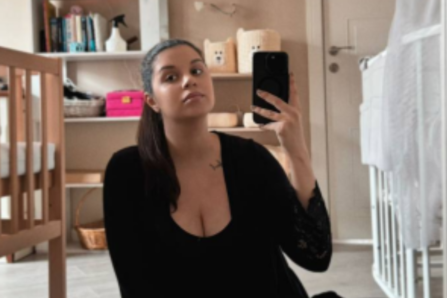 Алиана Устиненко родила дочь под фристайл Алиана Устиненко родила дочь под фристайл