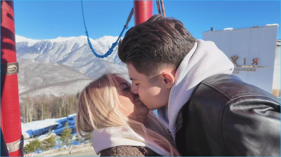 Элине Рахимовой нравится кайфовать в Сочи или рядом с Никитой Гурандой?