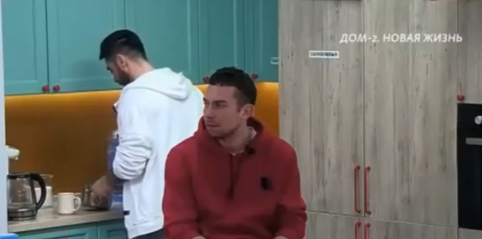 Вадим Ползов превратил в цирк приезд новой поклонницы на Дом 2 Вадим Ползов превратил в цирк приезд новой поклонницы на Дом 2