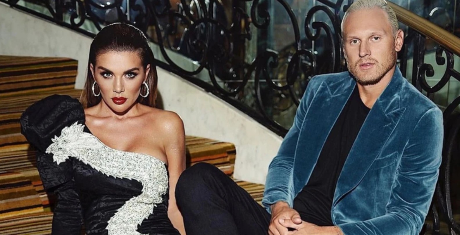 Отец покойного Яниса Тиммы продолжает поливать грязью Анну Седокову Отец покойного Яниса Тиммы продолжает поливать грязью Анну Седокову