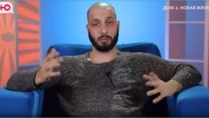 как Влада Аракеляна выгнала с вещами из комнаты Катя Шмелева на общую кухню