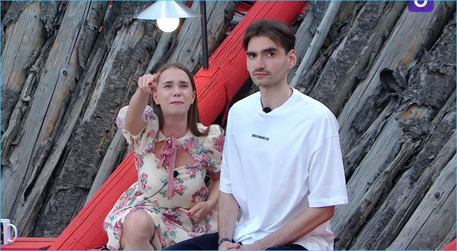 За поддержку Яны Тырлышкиной поплатился уходом с проекта Илья Лузанин За поддержку Яны Тырлышкиной поплатился уходом с проекта Илья Лузанин